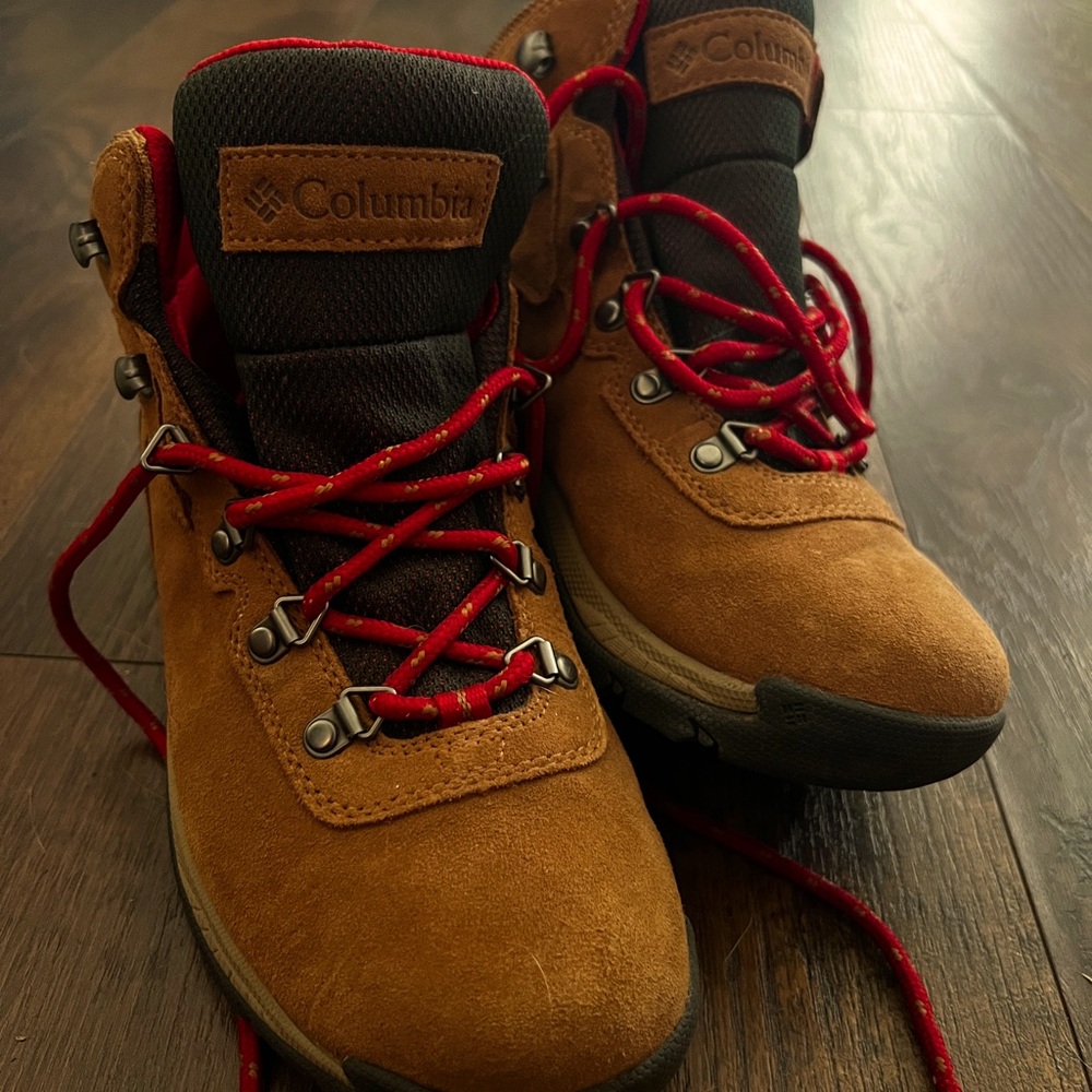 Columbia Hiking Boots